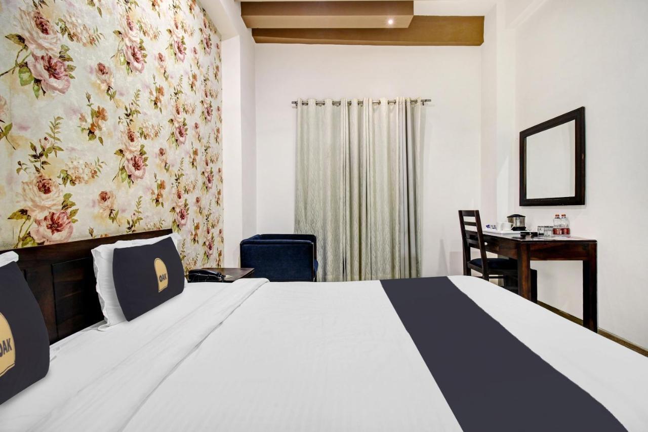 Townhouse Oak 46940 Hotel Vrindavan Sultanpur  Bagian luar foto
